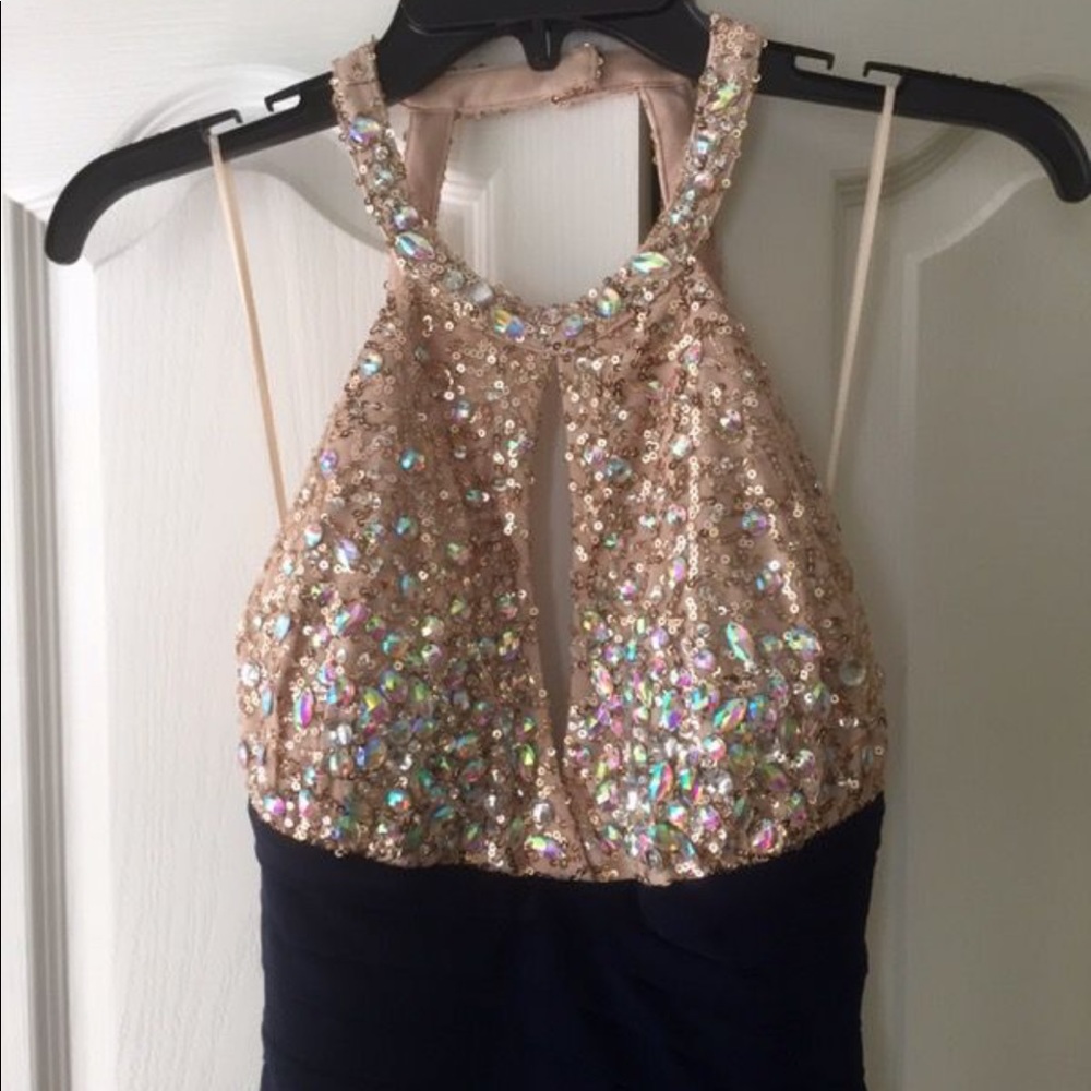 Formal gown/prom/homecoming/wedding